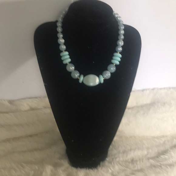 “BLUE BEAD” Vintage Necklace. - Picture 2 of 5